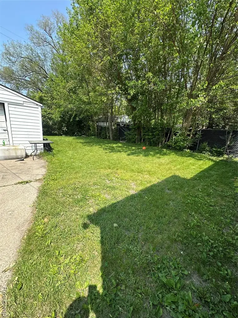 19129 Strasburg, Flat Rock, MI  - Image #3