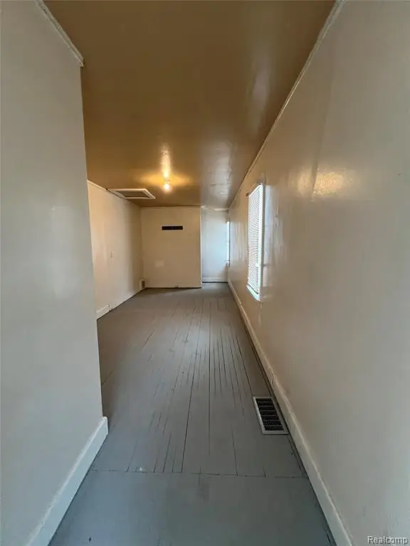 1723 Maine, Saginaw, MI  - Image #3