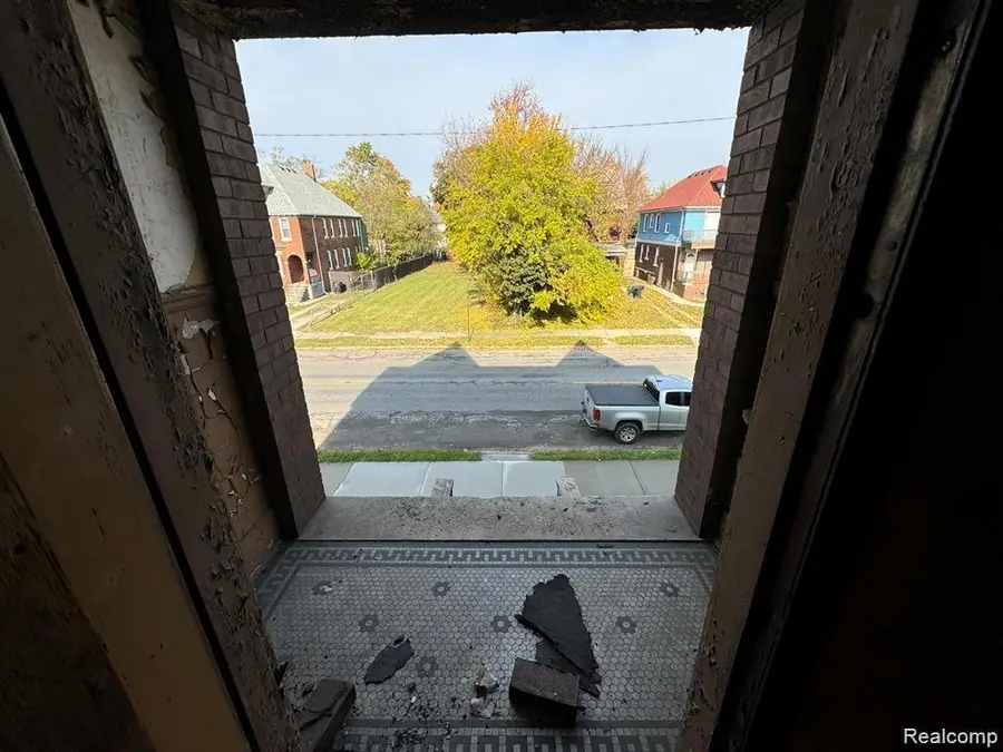 691 Clairmount, Detroit, MI  - Image #3