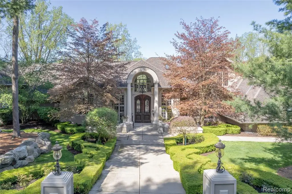 6279 Canter Creek, Grand Blanc, MI  - Image #1