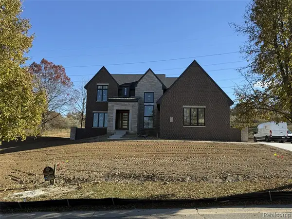 4369 The Heights, Oakland, MI 