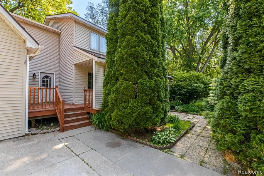 2475 S Ortonville, Ortonville, MI  - Image #3