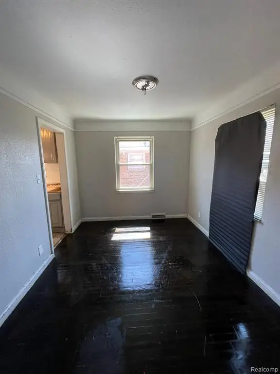 19708 Fairport, Detroit, MI  - Image #2