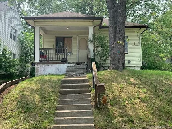 1006 Hammond, Flint, MI 