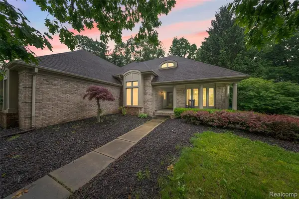 8487 Sherwood, Grosse Ile, MI 48138