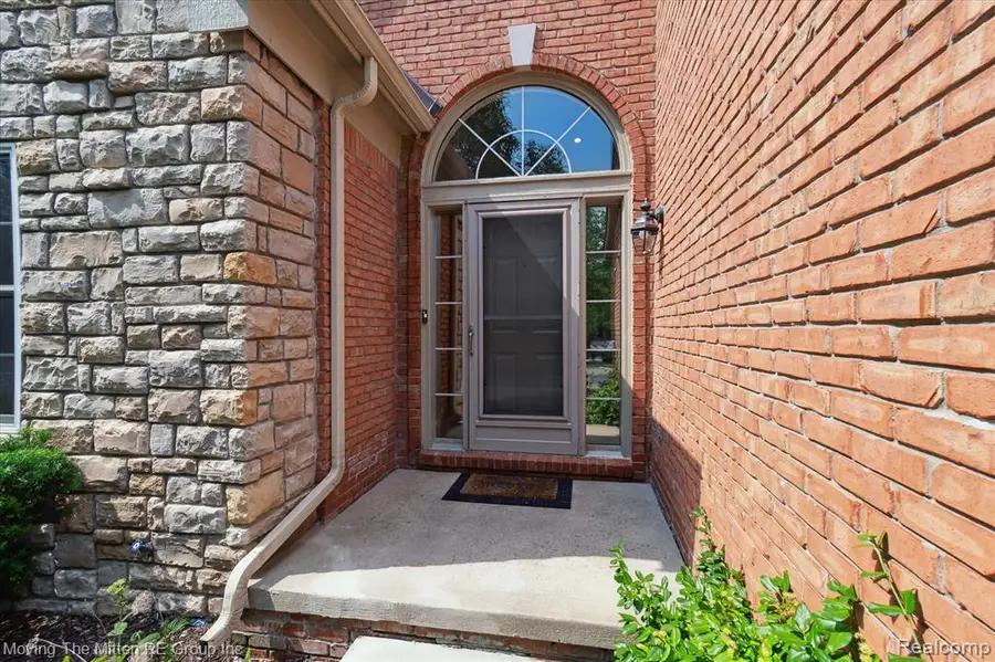 26636 Valhalla, Farmington Hills, MI  - Image #3