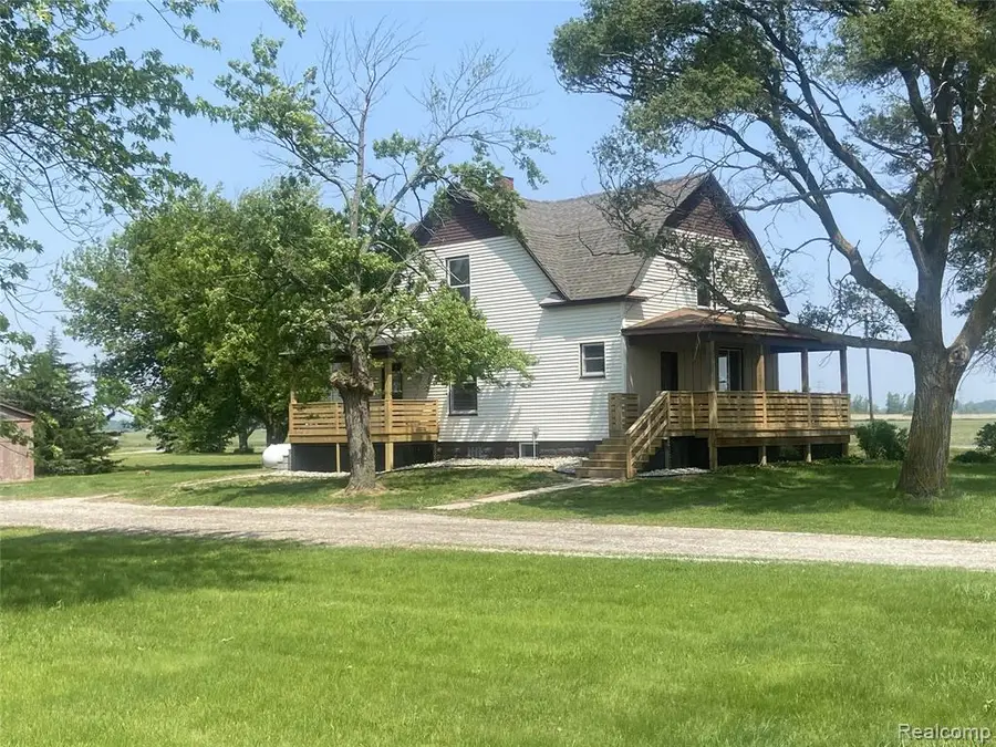 7977 N Portsmouth, Buena Vista Charter Township, MI 48708 - Image #3