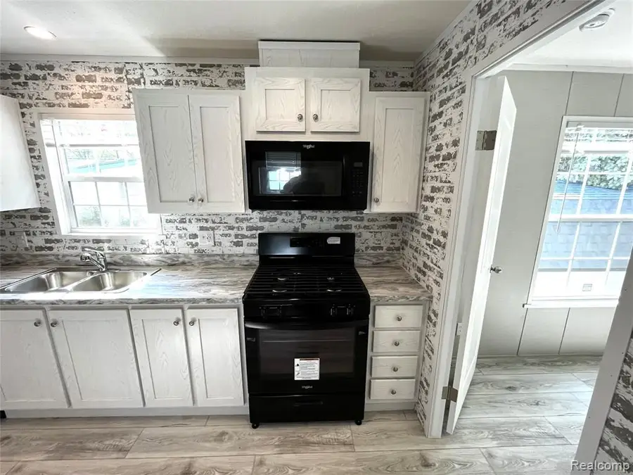 1029 Raven, Bay City, MI  - Image #3