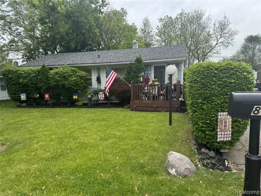 88 N Astor, Pontiac, MI  - Image #2