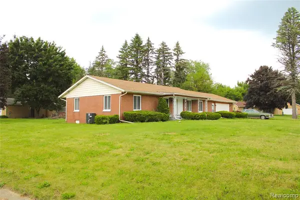 5095 Camborne, Flint, MI 