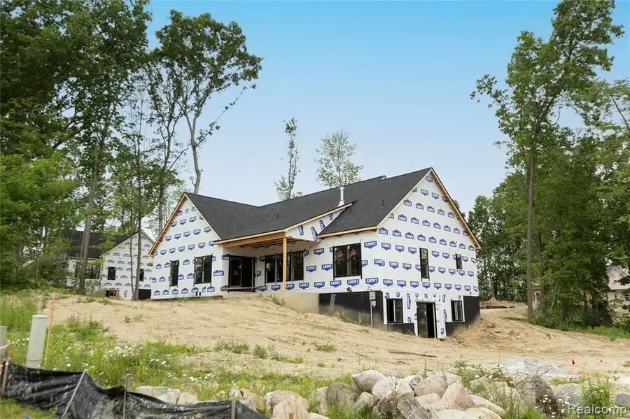 9744 Chalfonte, Brighton, MI 48116 - Image #3
