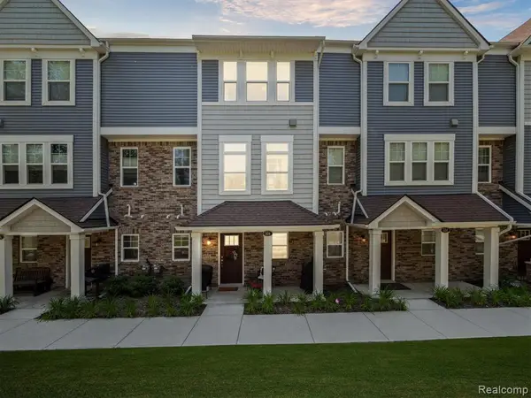 504 Anne, Brighton, MI 