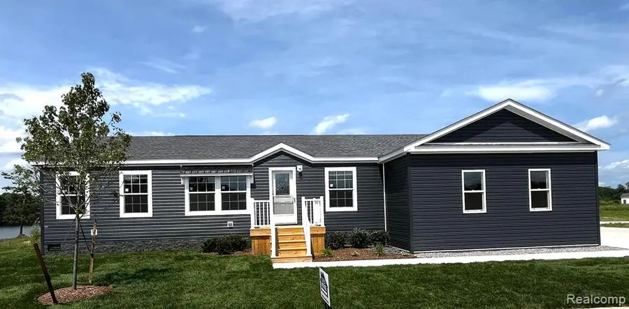 202 Riviera, Lapeer, MI 48446 - Image #2