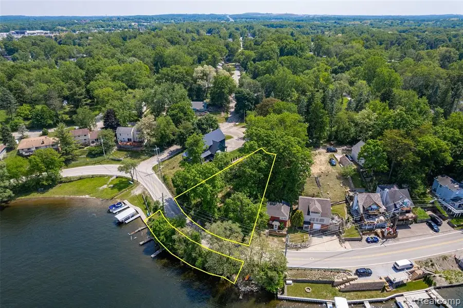 411 Heights Road, Lake Orion, MI 48362 - Image #3