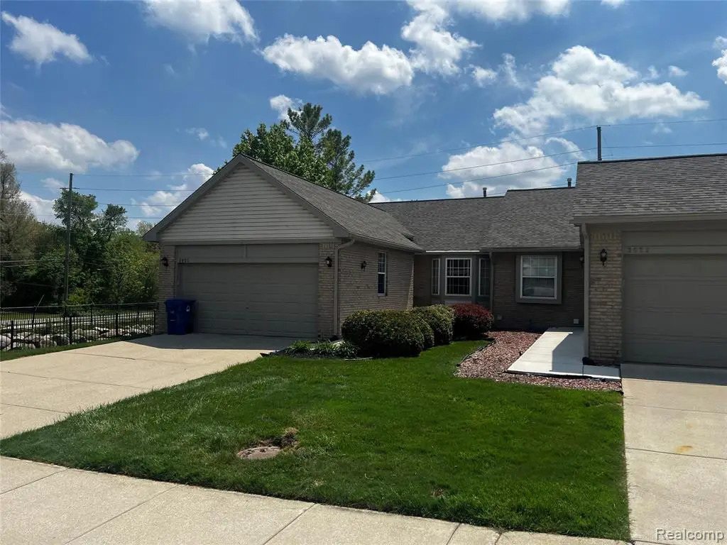 3025 Harbor, Waterford, MI  - Image #1