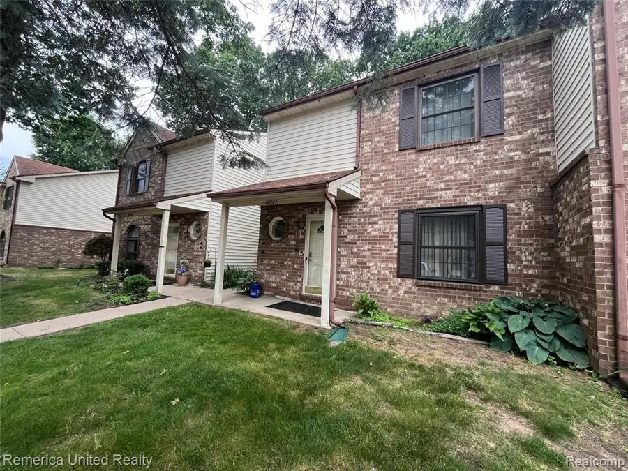 35754 Castlewood, Westland, MI  - Image #2
