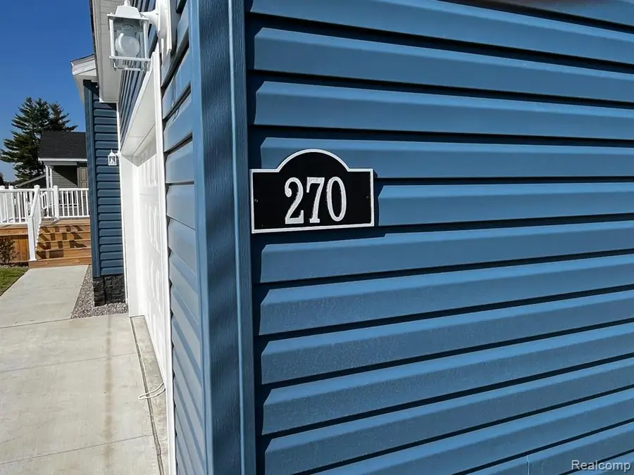 270 Riviera, Lapeer, MI  - Image #2