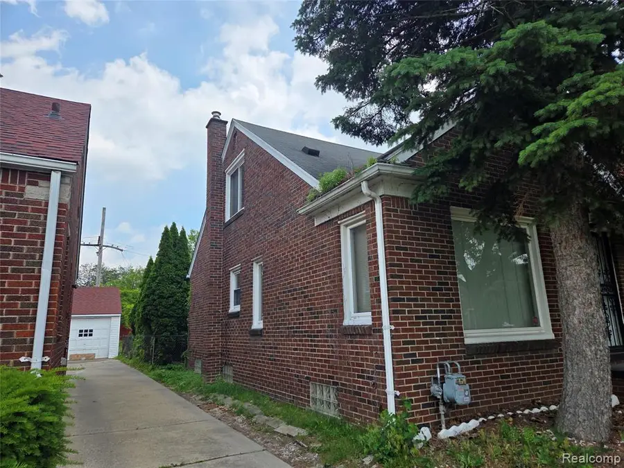 19466 Packard, Detroit, MI  - Image #2