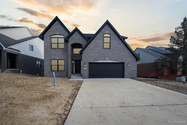 50536 Cottonwood Ct, Plymouth, MI 48170