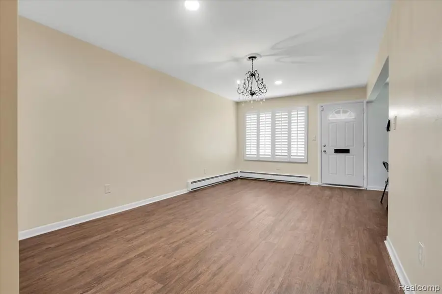 22444 Kelly #11, Eastpointe, MI  - Image #2