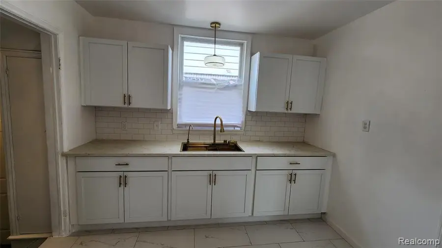 10947 Roxbury, Detroit, MI  - Image #2