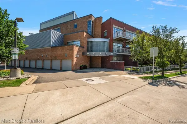 322 E Harrison #18, Royal Oak, MI 