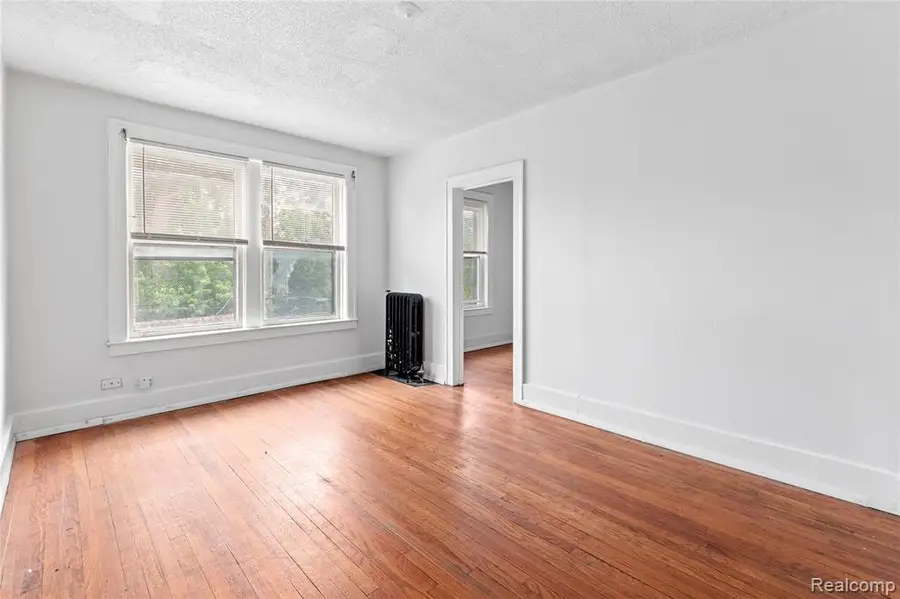 16940 Log Cabin, Highland Park, MI 48203 - Image #2