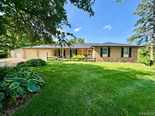 12189 Dentonview, Fenton, MI 