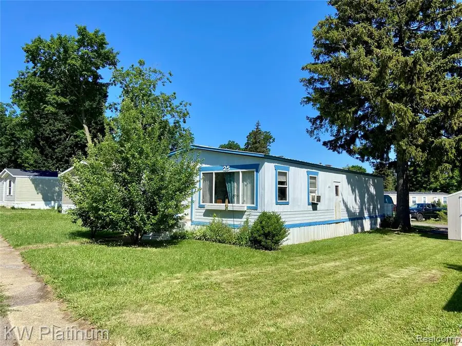 25 Canary Hill, Lake Orion, MI 48359 - Image #2