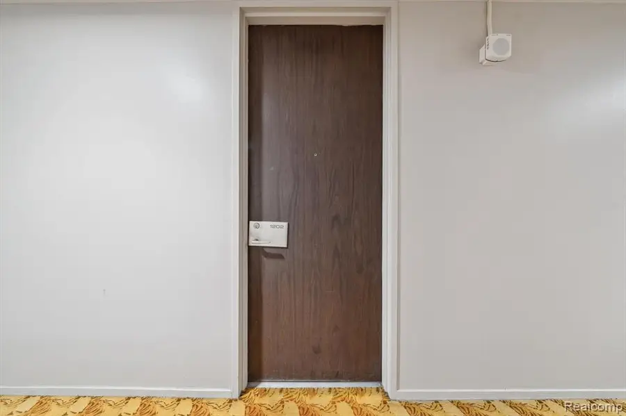 8200 E Jefferson #1202, Detroit, MI 48214 - Image #3