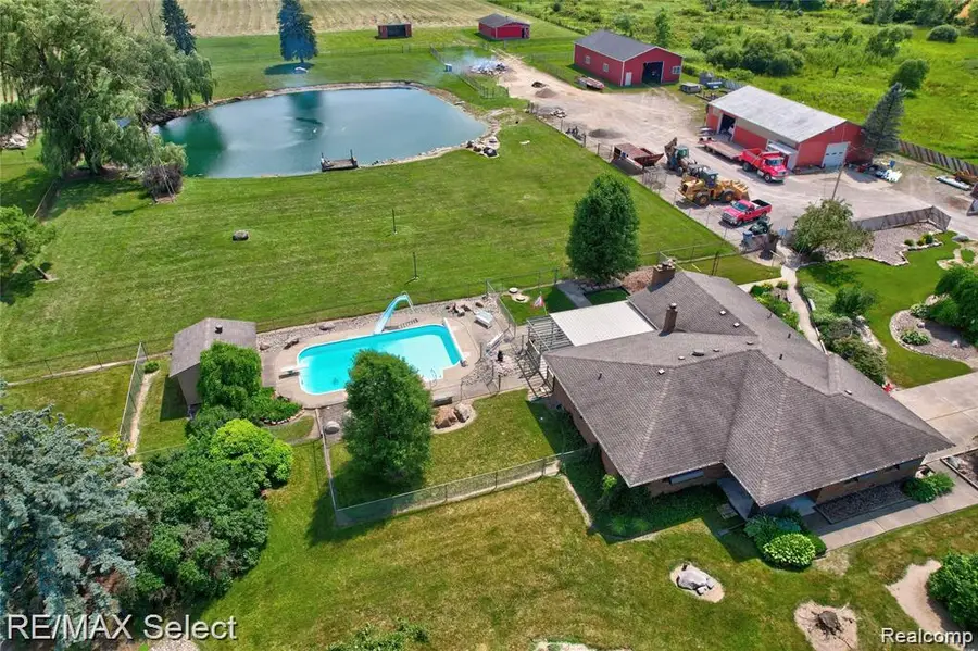 9215 W Grand Blanc, Gaines, MI  - Image #3