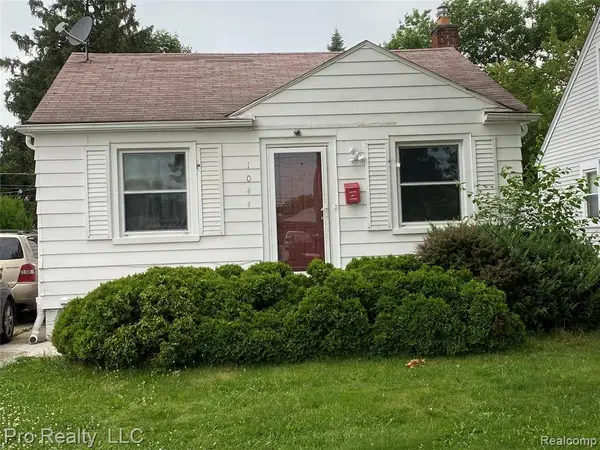 1044 Cloverlawn, Lincoln Park, MI 48146