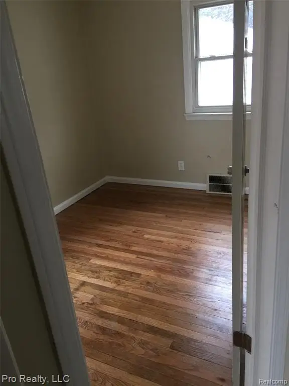 1044 Cloverlawn, Lincoln Park, MI 48146 - #3