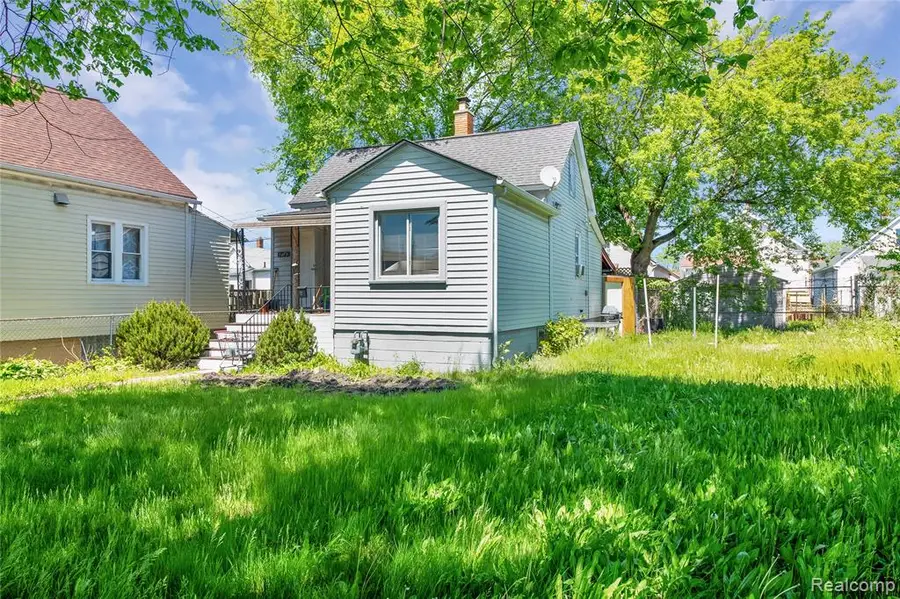 3875 Sobieski, Hamtramck, MI 48212 - #3