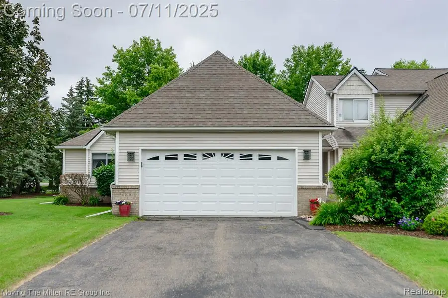 61001 Evergreen, South Lyon, MI  - Image #2