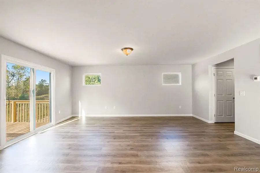 8377 Majestic, Fowlerville, MI 48836 - Image #3