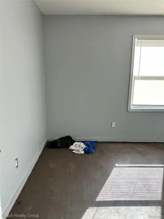 8451 Greenview, Detroit, MI  - Image #3