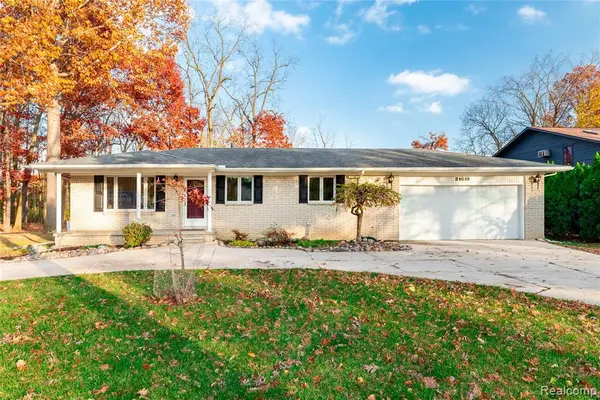 21819 Meridian, Grosse Ile, MI 