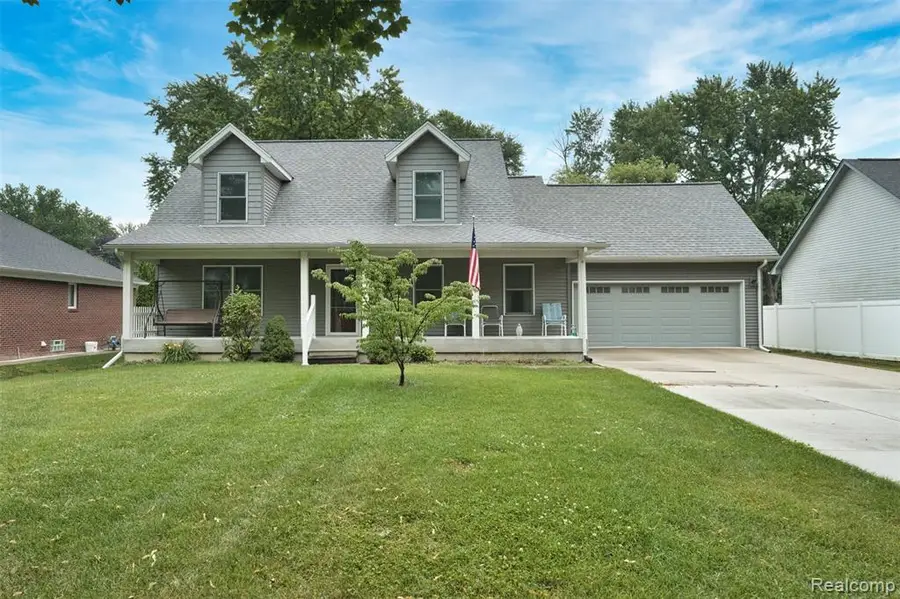 38524 Pineridge, Harrison Township, MI 48045 - #2