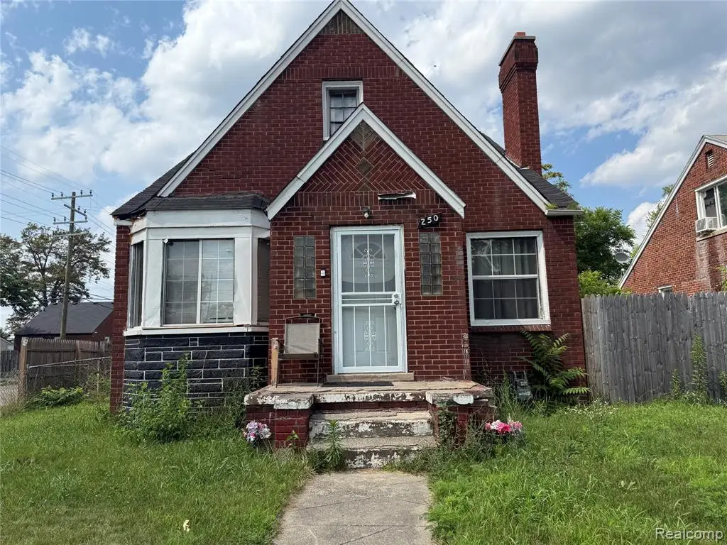 250 W Hollywood, Detroit, MI  - Image #1