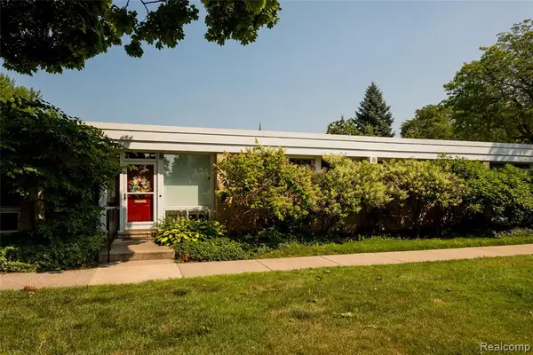 1525 Chateaufort, Detroit, MI 48207