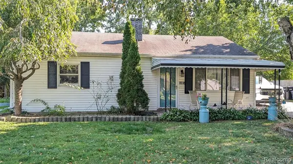 6085 Westdale, Grand Blanc, MI 48439