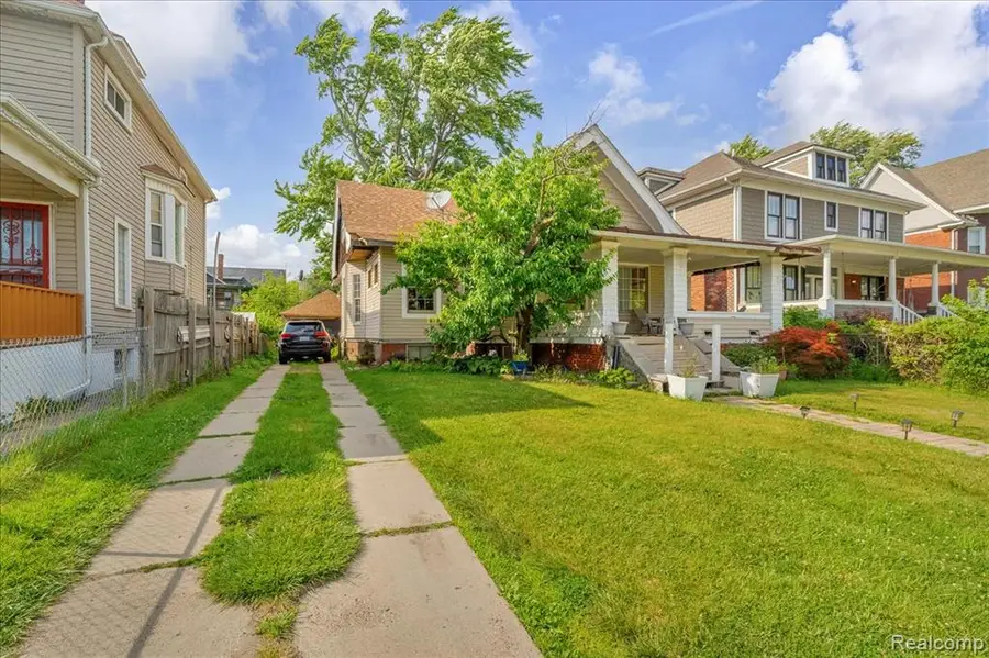 740 Pingree, Detroit, MI  - Image #2
