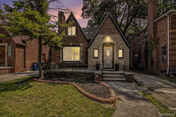 20112 Picadilly, Dearborn, MI 