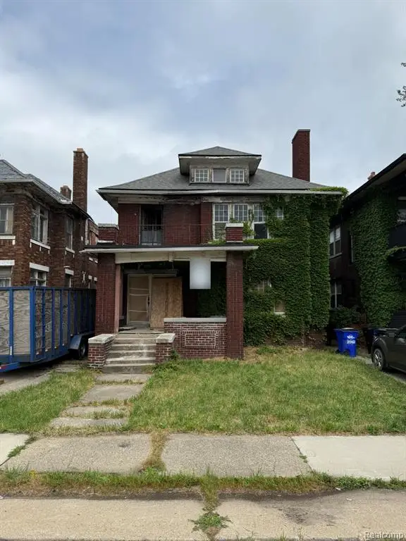 2052 Clairmount, Detroit, MI 