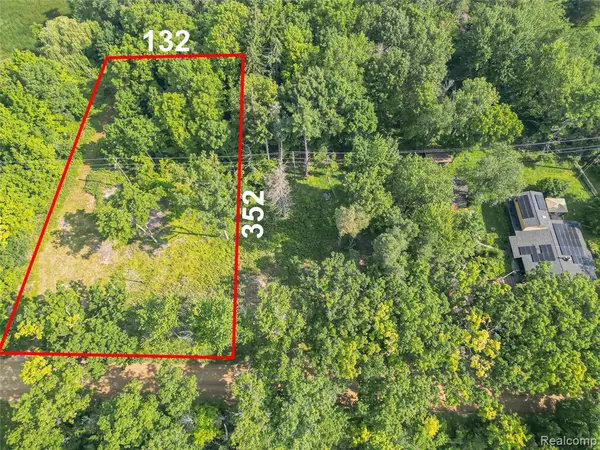 7230 Walnut Lake Lot 1, West Bloomfield, MI 