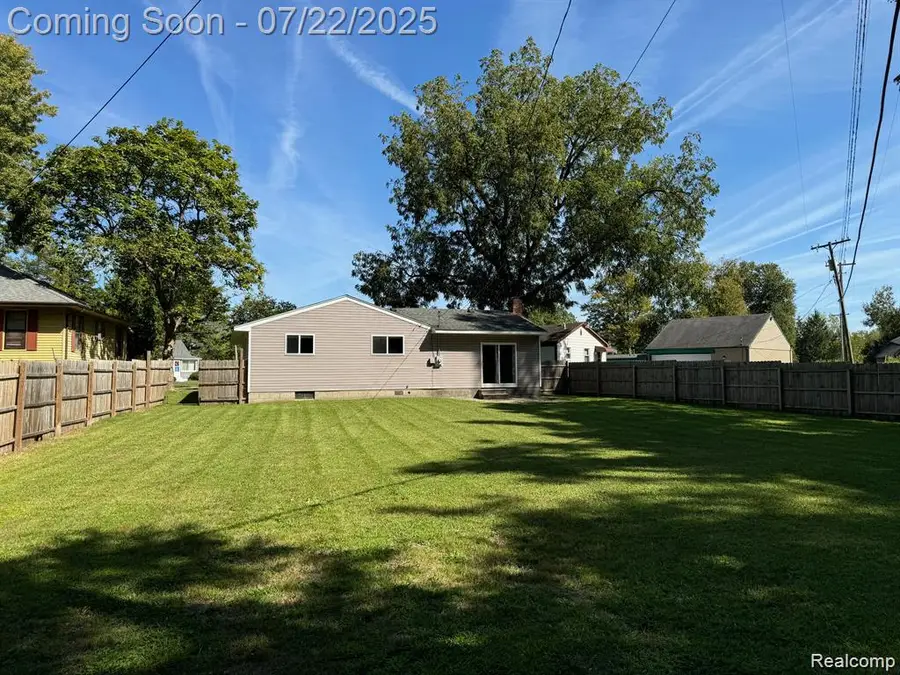 27972 Waltz, New Boston, MI  - Image #3