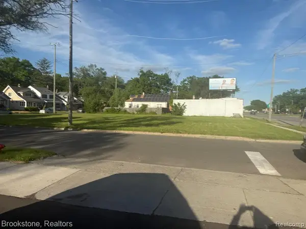 482 W 8 Mile, Ferndale, MI 