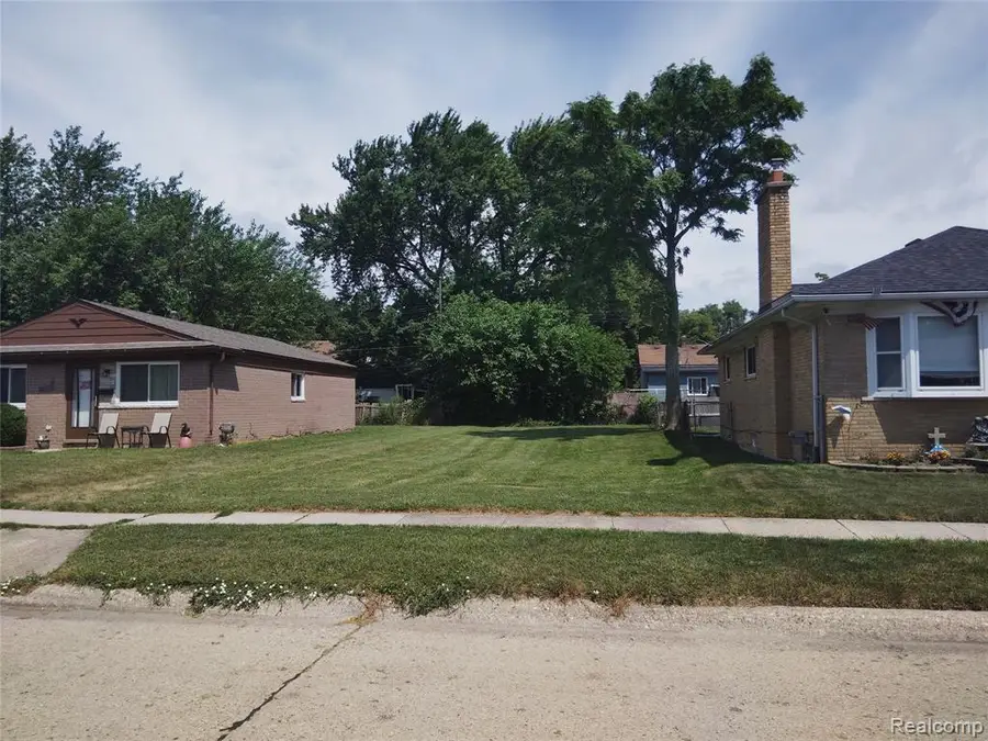 8275 Cadillac, Warren, MI 48089 - #2