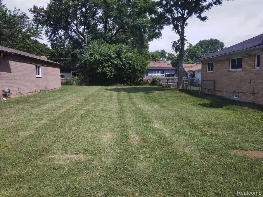 8275 Cadillac, Warren, MI 48089 - #3